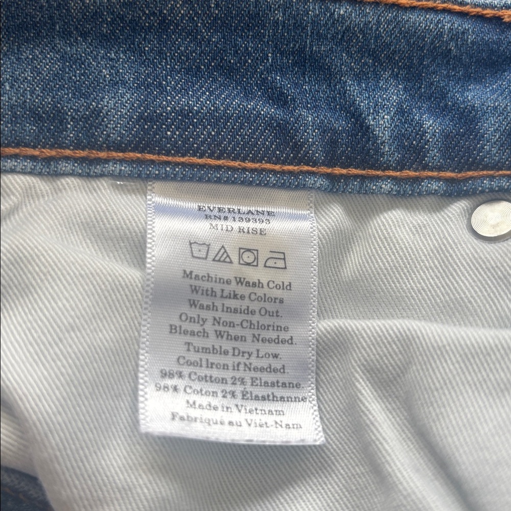 Everlane The Cheeky Jean. Size: 26 regular - Picture 7 of 7